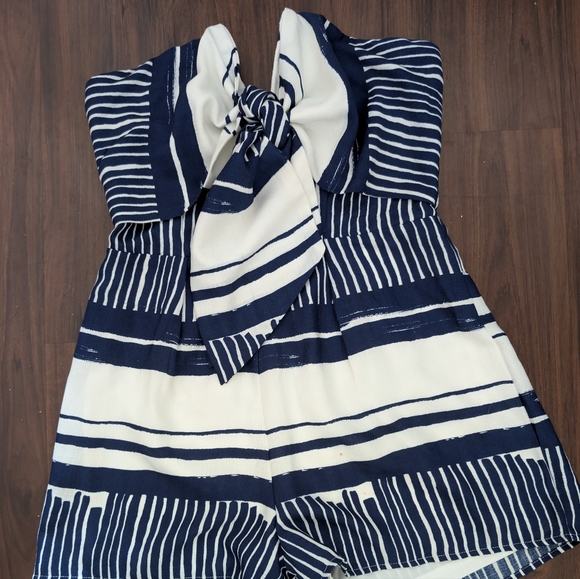 Lulu's Navy and White Strapless Tie-Front Romper - Picture 2 of 4